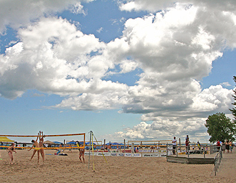 Picture of sunny day at Ontario Beach Park