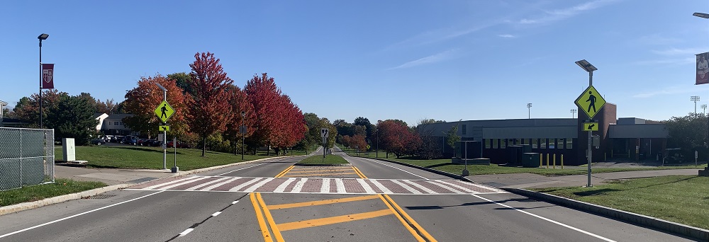 Picture of two traffic lights.