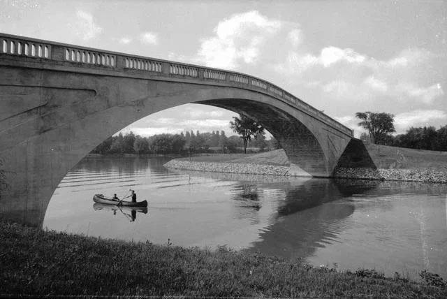 Historic photo of bridge