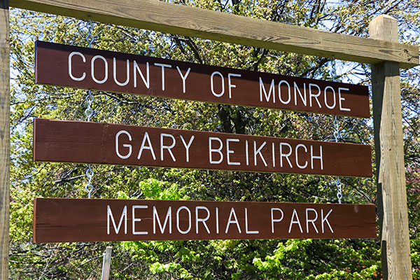 The entrance sign to Beikirch park