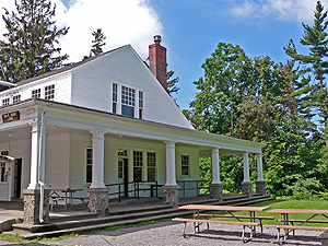 Picture of White House Lodge