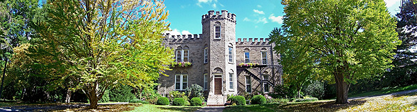 Panoramic picture of Warner Castle